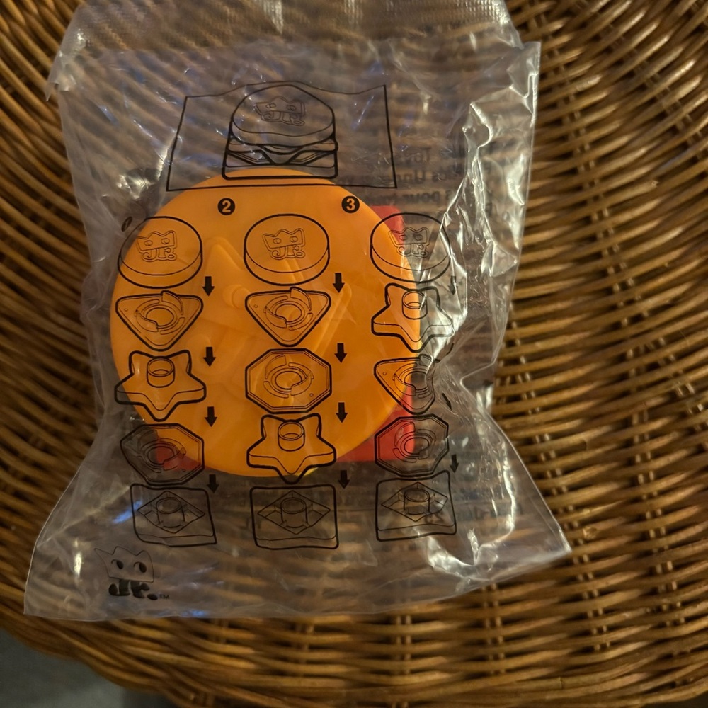 Cheeseburger Burger King Toy Feb-June 2025